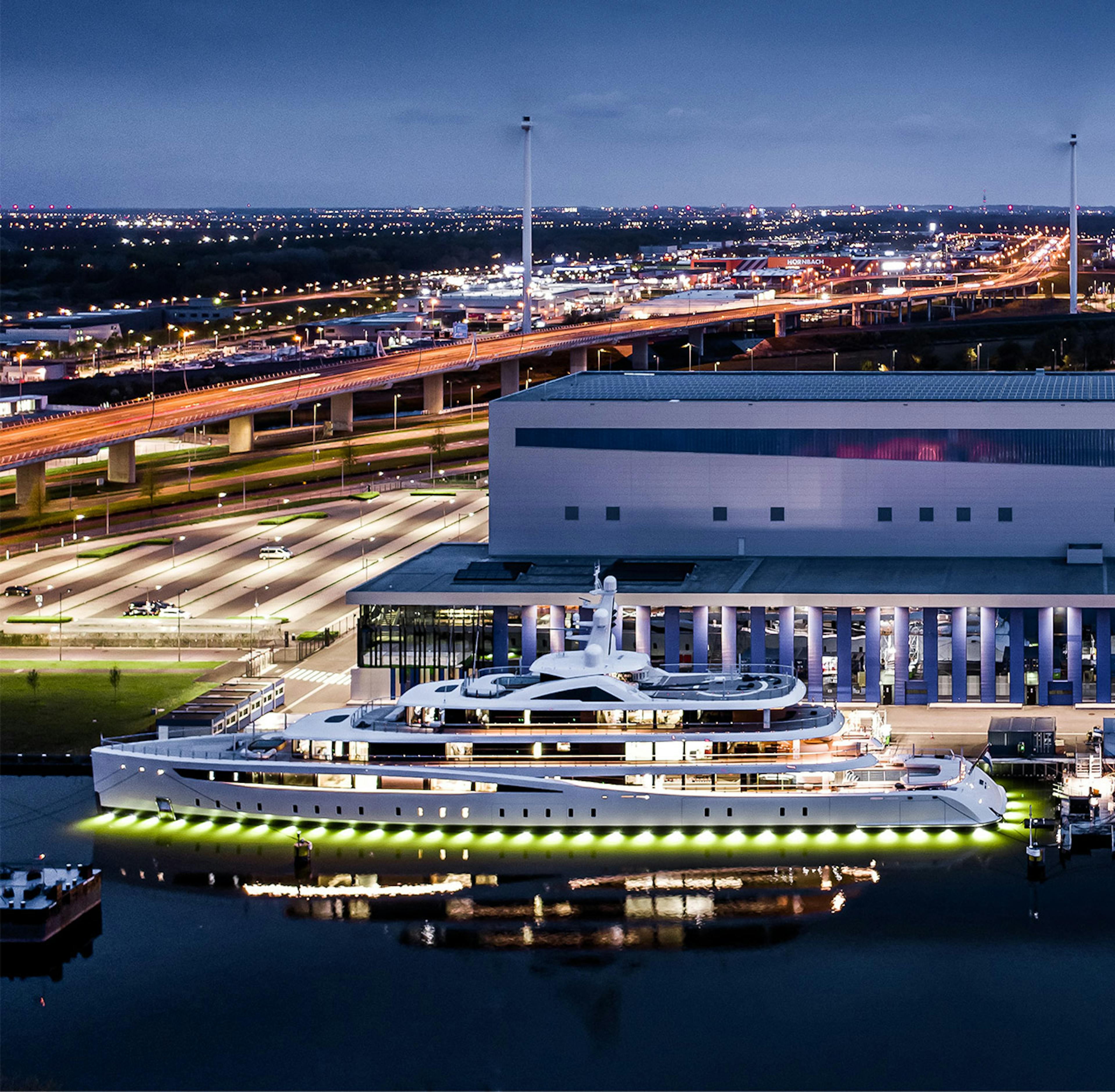 The shipyard in Amsterdam © Feadship